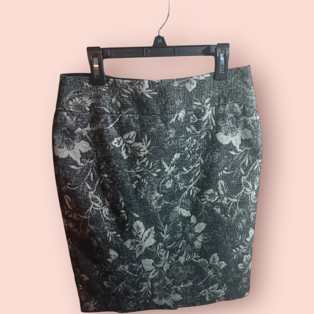 Ann Taylor Size 2 Floral Metallic Gray Pencil Skirt
